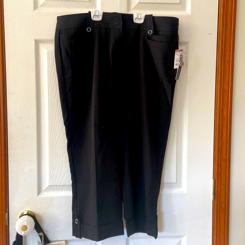 Woman’s work capris